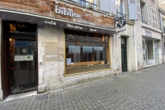 5installationbibliocafeManonPlezent